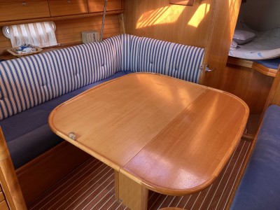 BAVARIA 33 CRUISER