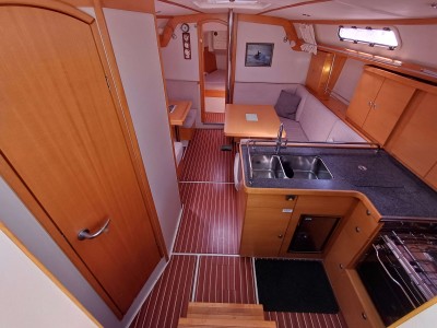 HANSE 370