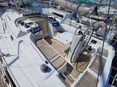 HANSE 370