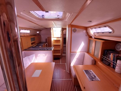 HANSE 370