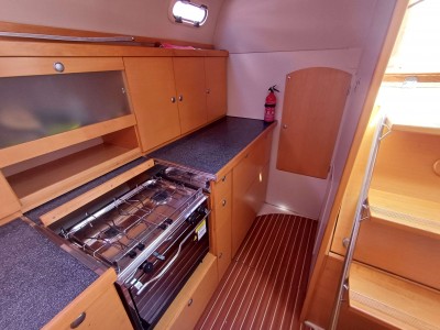 HANSE 370