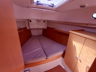 HANSE 370