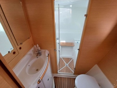 LAGOON 380