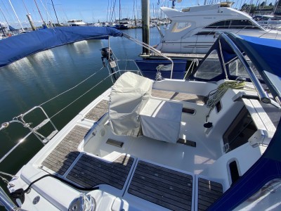 OCEANIS 37