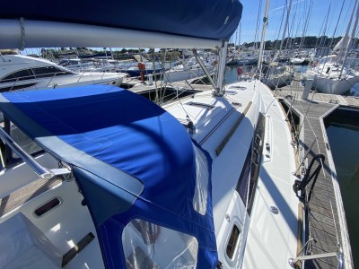 OCEANIS 37