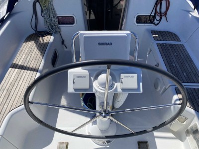 OCEANIS 37