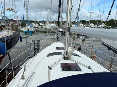 HUNTER 36