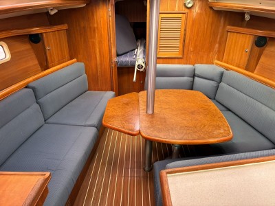 HUNTER 36