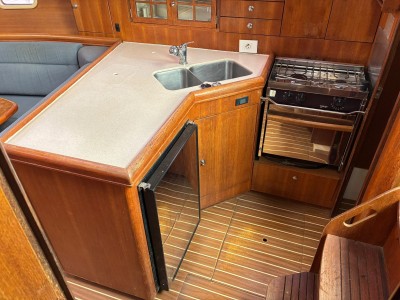 HUNTER 36