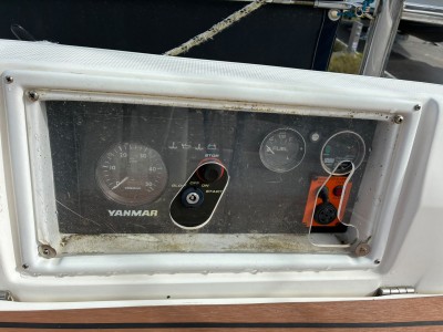 HUNTER 36