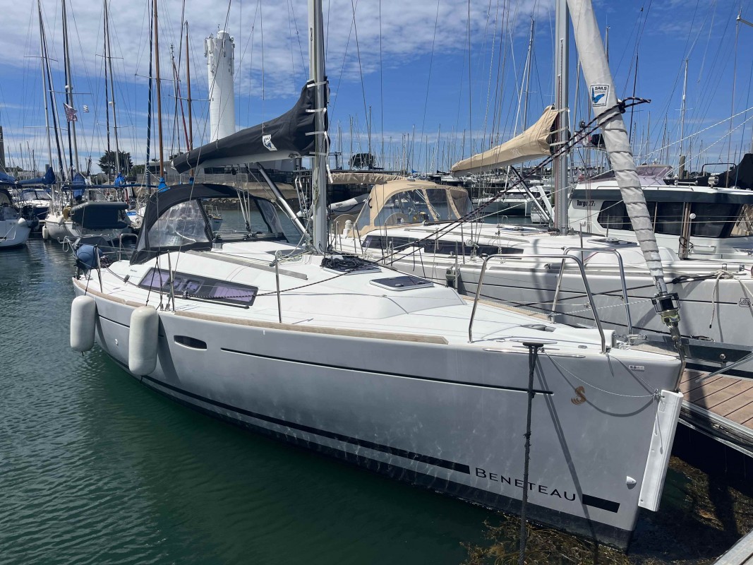 OCEANIS 31