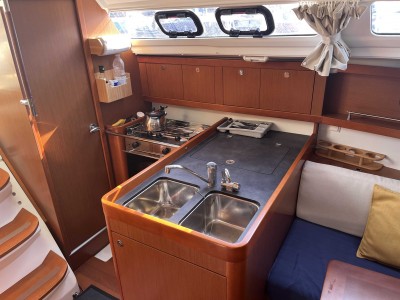 OCEANIS 31