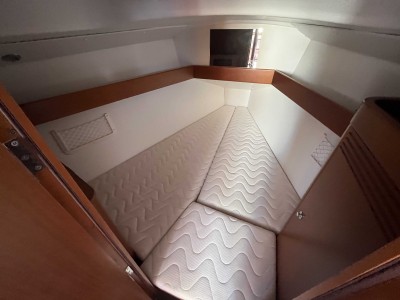 OCEANIS 31