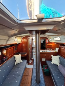 OCEANIS 323