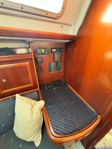 OCEANIS 323
