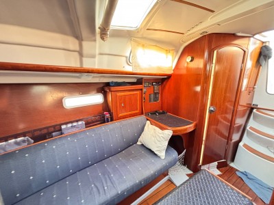 OCEANIS 323