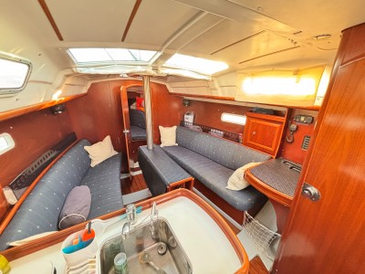 OCEANIS 323