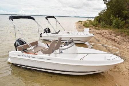 CAP-FERRET 472 SUN DECK