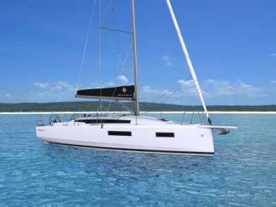 SUN ODYSSEY 350 : UN PAS DE PLUS VERS LES PLAISIRS DE LA NAVIGATION !